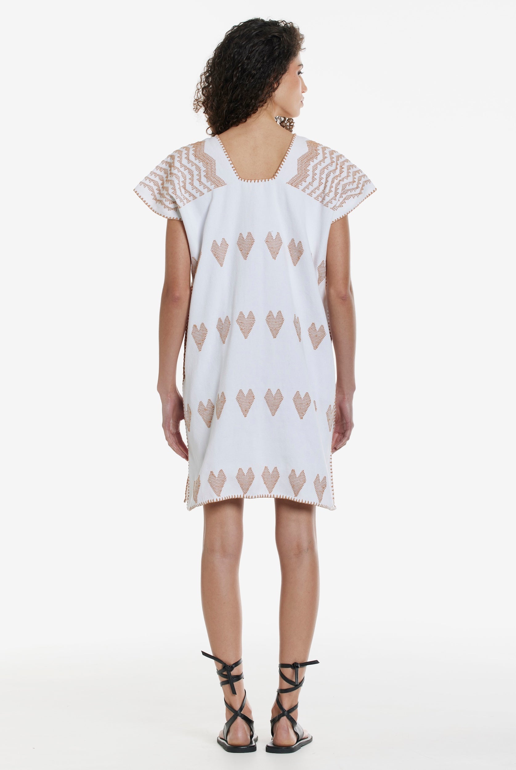 Ahida Correale Número 51 Mini kaftan in tan / ivory — handwoven cotton by artisans in San Juan Colorado, Oaxaca