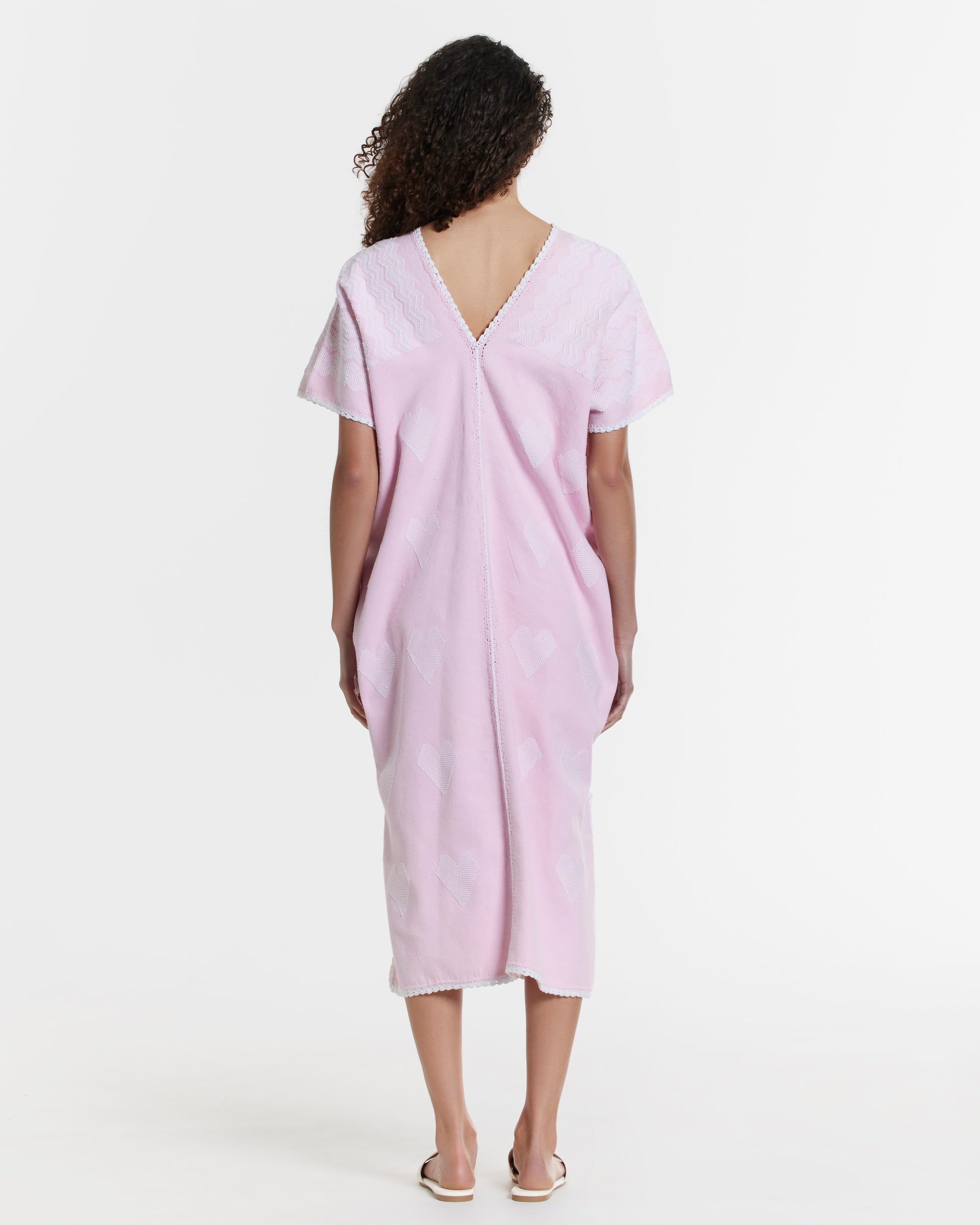 Ahida Correale Número 32 Midi kaftan in rose / ivory — handwoven cotton by artisans in San Juan Colorado, Oaxaca