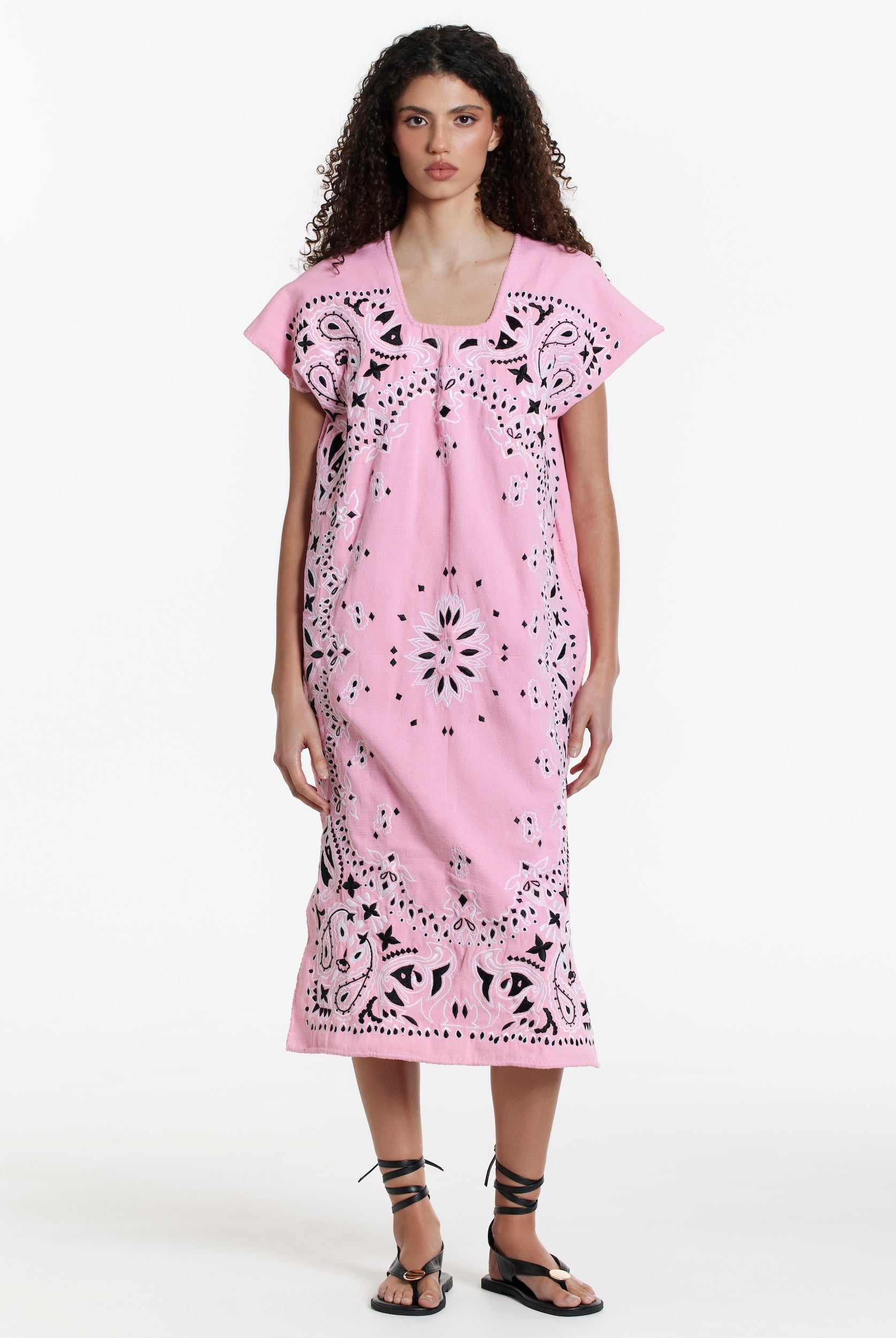 Ahida Correale Número 24 Midi kaftan in Rose Pink — handwoven cotton by artisans in San Juan Colorado, Oaxaca