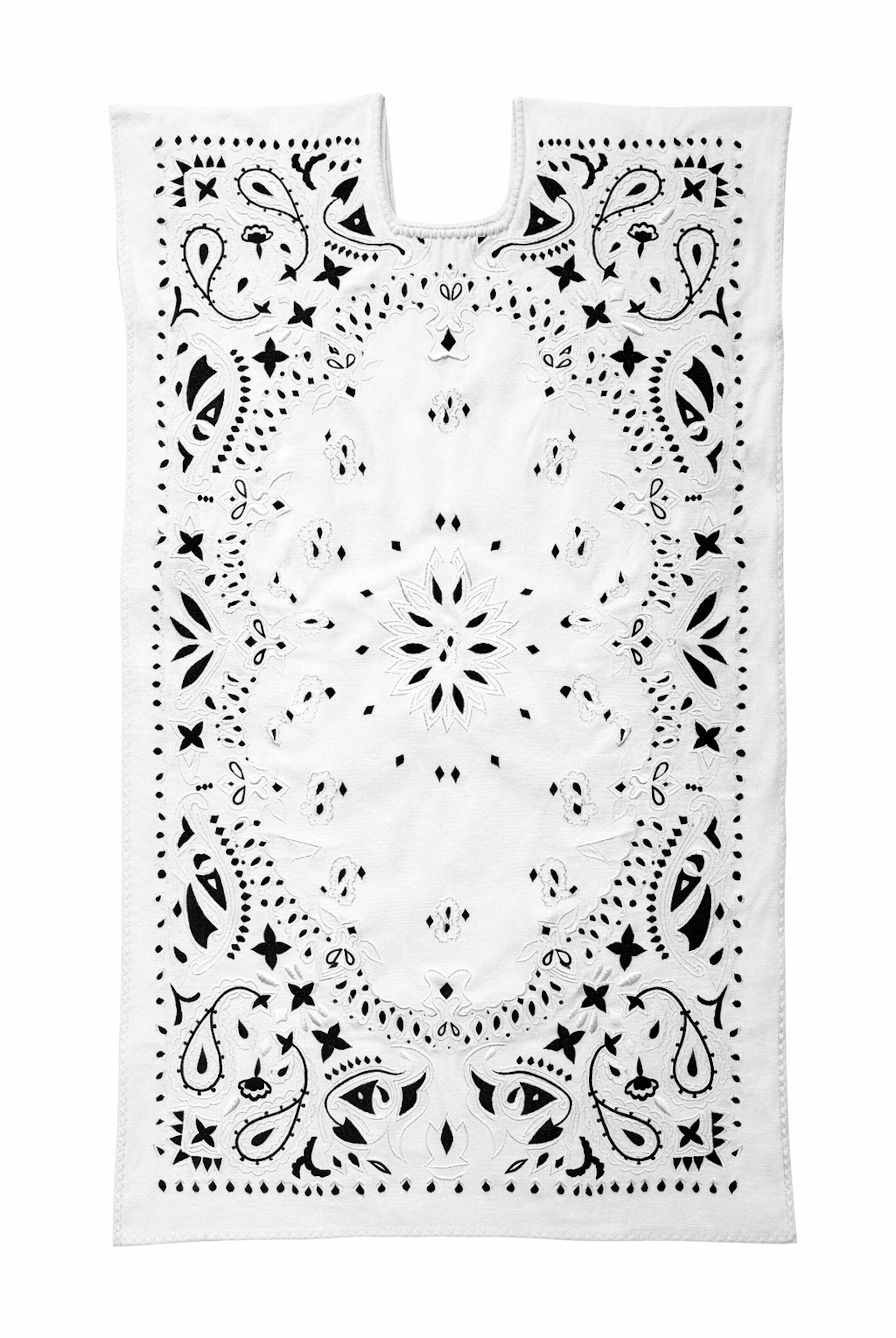 Ahida Correale Número 2 Mini kaftan in white / black — handwoven cotton by artisans in San Juan Colorado, Oaxaca