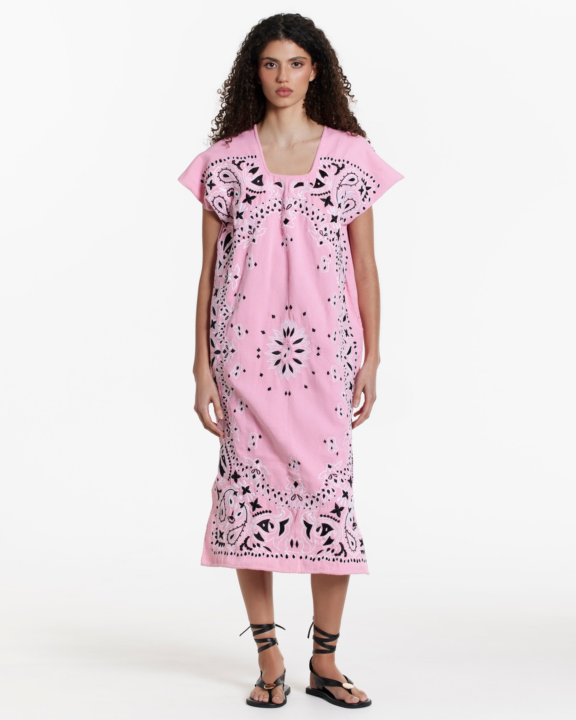 Ahida Correale Número 24 Midi kaftan in Rose Pink — handwoven cotton by artisans in San Juan Colorado, Oaxaca